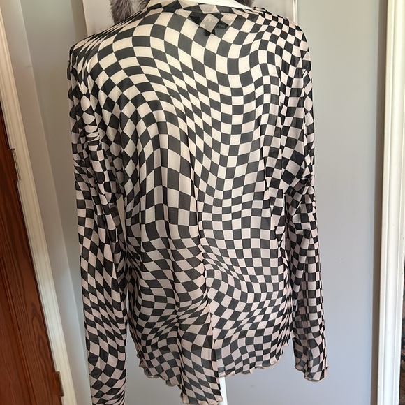 Davi And Dani Mesh Layering Top - Picture 4 of 4